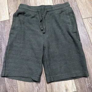 🛍️ goodiellow & co  77% cotton 7” Shorts Size XS excellent condition